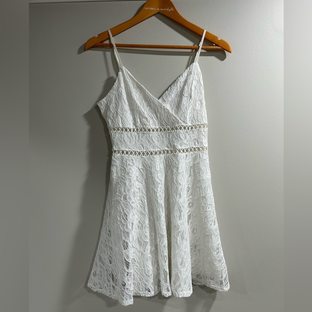 Trixxi white lace, size M dress